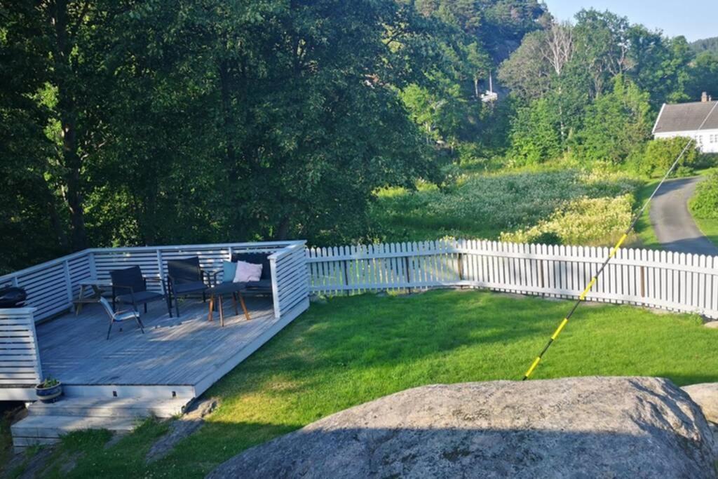Cozy Cottage Close To Idyllic Archipelago With Additional Building If Booked For More Than 2 People Eydehavn Exterior photo